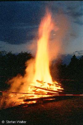 Juni - Sonnwendfeuer