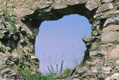 Juli - Mauerdurchbruch